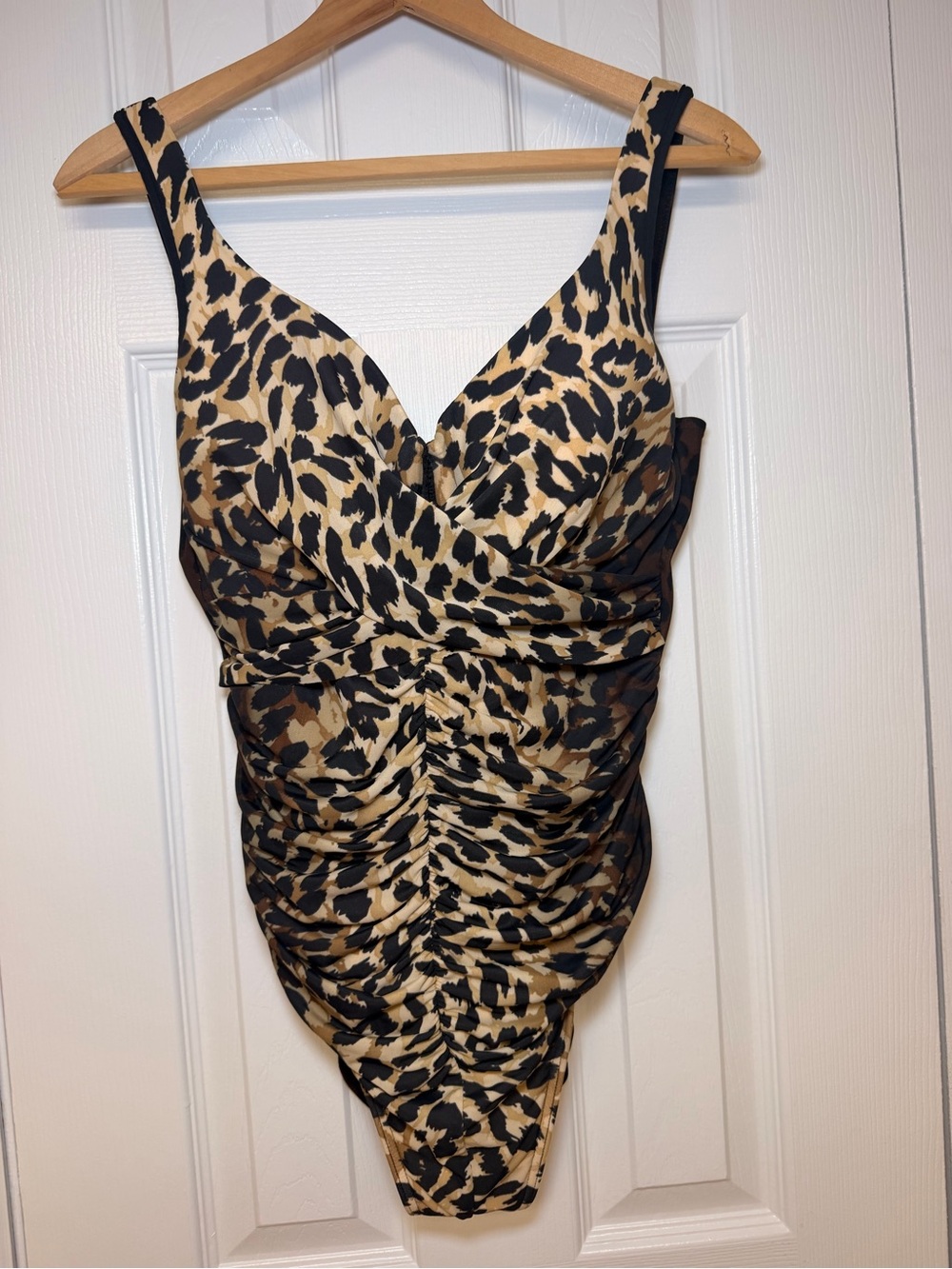 Miraclesuit Animal Print One Piece Swimsuit Medium 8 10 Underwire Tummy Control - Picture 4 of 16